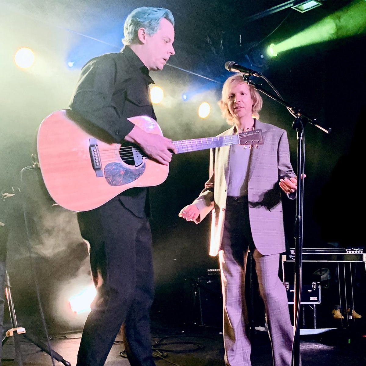 UTRockets23's tweet photo. Another great show tonight. #JackWhite kicked it off with the @beck classic, Tubthumping! #chumbawamba https://t.co/JEuleg7SPw
