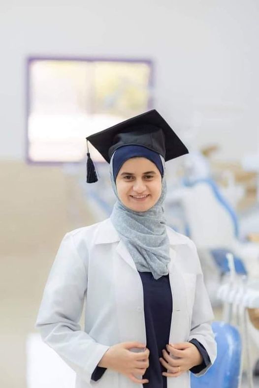 padb2017's tweet image. لا حول ولاقوة الابالله 
وفاة الدكتورة خلود المشهراوي من غزة بعد توقف قلبها وهي ساجدة في صلاة الفجر
اللهم أحسن خاتمتنا 🤲