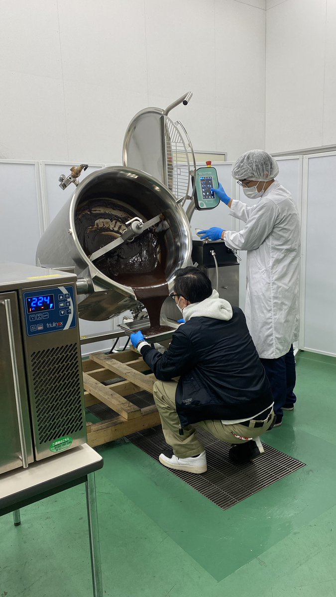 磯ヴェスタの撮影をしています！あま〜〜い香りが漂っています！
お楽しみに🤭！