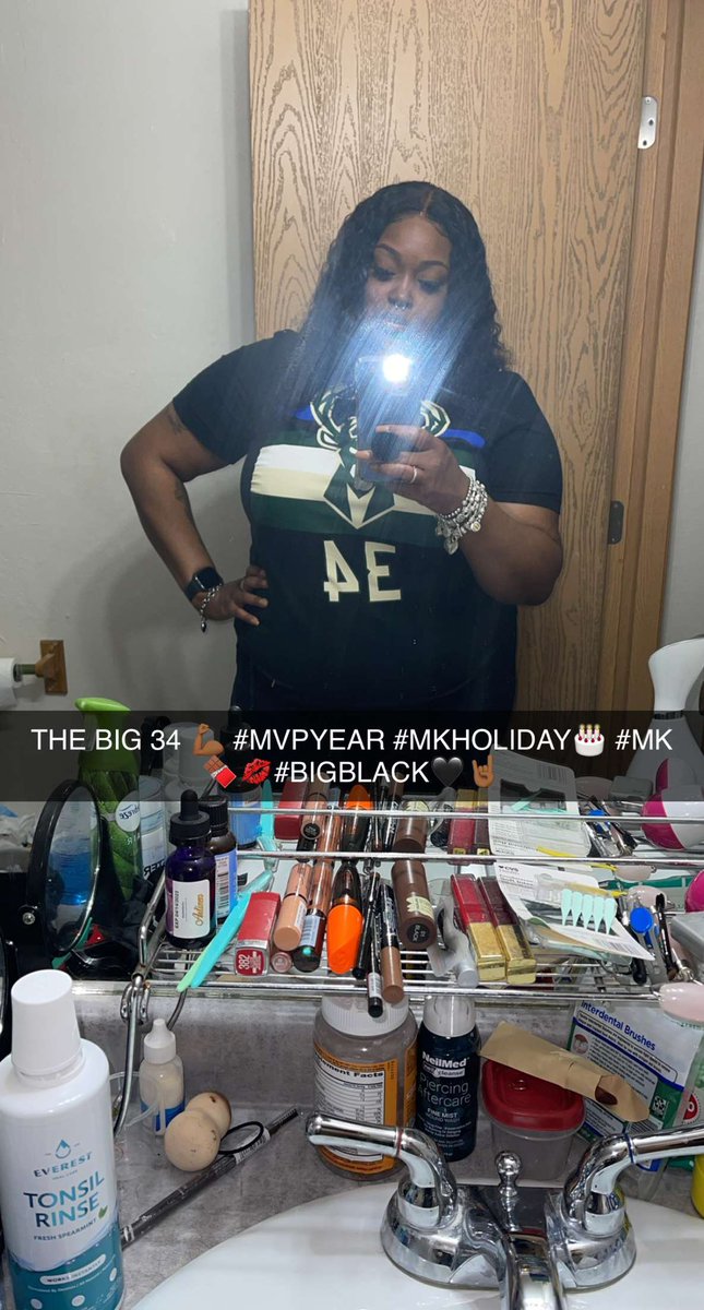 TenaKaMae319's tweet photo. Happy 34th bday to meeeeeee!!! #BIG34 #MVPYEAR💪🏾 https://t.co/nMRnvx41jy