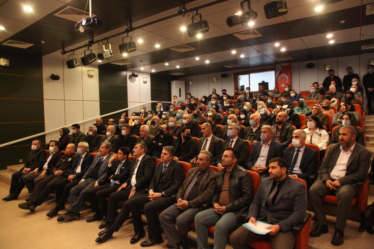 Ahlat'ta "Tarihin Görgü Tanıkları Ayağa Kalkıyor Projesi"nin kısa film tanıtımı yapıldı