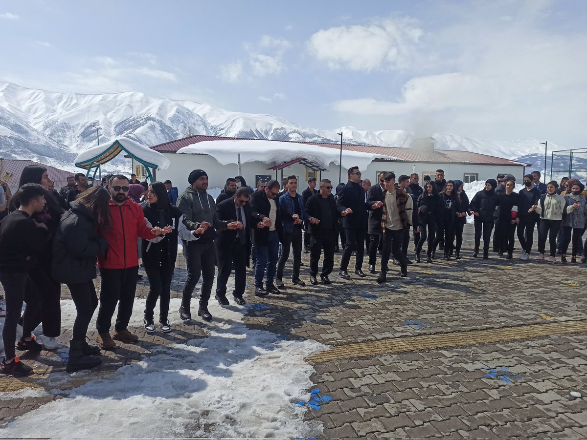 YedisuMEM's tweet photo. Baharın gelişini müjdeleyen Nevruz Bayramı, İlçemizde coşku ile kutlandı.
@bingolmem @RahmiGuney @mkzen92 @MuhtesimTunc_ @Bsra65tnc @YedisuC @YedisuYBO @yedisuilkokulu @burakuzunlar @zeynep_ybo https://t.co/heIR4m9DYz