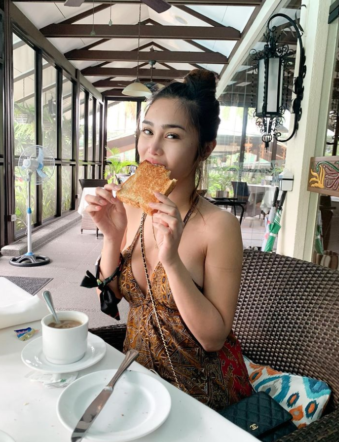 PullinDawn's tweet photo. Hiii everyoneeee!!! 💛💛 https://t.co/DhAxB7pbCf