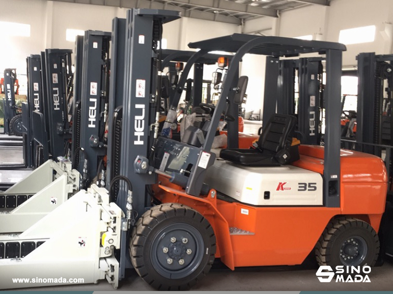 Sinomadacn's tweet photo. HELI CPCD35-K Diesel Forklift🚜🔥
1. QUANCHAI engine
2. 3-stage, 4.7 meters mast
3. Solid tires
4. Overhead guard
#SinomadaProducts #Forklift #Forklifts #ForkliftService #HeavyMachinery #LogisticsMachinery #cpcd35 https://t.co/R66wAEaVYe