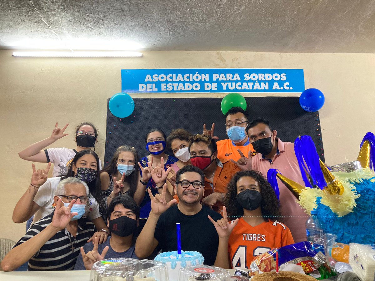 asey_ac's tweet photo. #cumpleaños #HappyBirthday #interpretelsm #alvaradrian https://t.co/2BApkpiUFm
