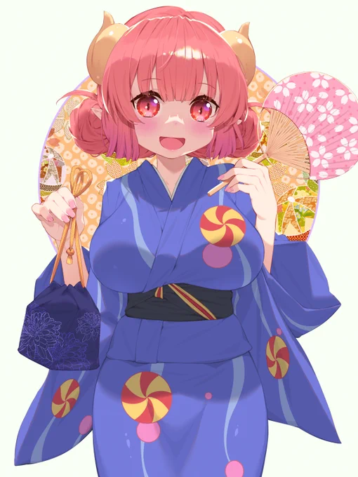 Iruru イルル 伊露露 🔥🔥
Want some milk?  🍓🥛 