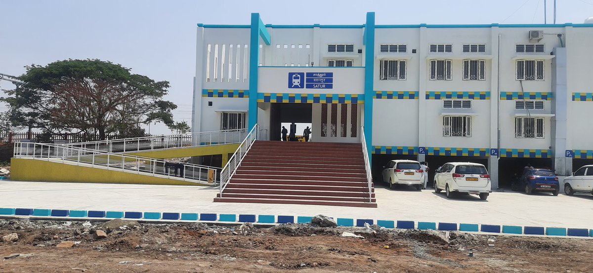drmmadurai's tweet photo. #Satur Railway station's new station building with ramp plus car/Two wheeler parking beneath the #stationbuilding, on completion of #doubling project @RailMinIndia @GMSRailway @pibchennai https://t.co/dAoshikJ5n
