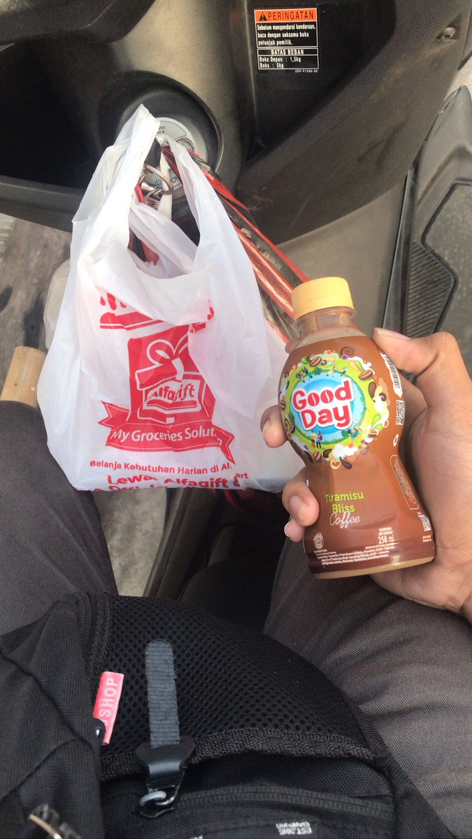 lmmbee's tweet photo. @tanyakanrl goodday in the morning ygy 🤙 https://t.co/6FuNnEcBNQ