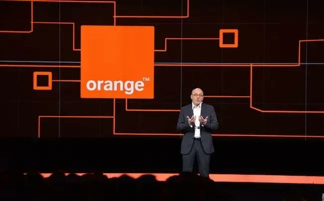 4️⃣🧡[#CoupdeFlash] <a href="/Orange/">Orange</a> et <a href="/Publicis/">Publicis Zürich</a> lancent #Voilà, une plateforme d’événements virtuels pour les pros buff.ly/3wv40Q9 v/ <a href="/frenchweb/">By.FW.MEDIA</a> 

💬 Issue d'une #jointventure, la #startup emploie 30 salariés avec un budget de 20 M€ 

#FrenchTech #EvenTech 
#FlashTweet⚡️