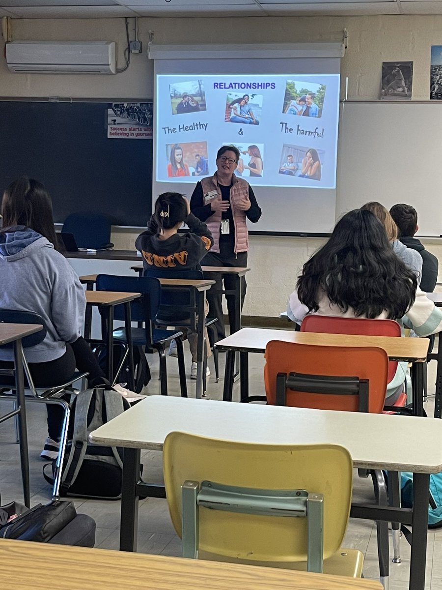 NVRHS_Wellness's tweet photo. Thank you to Sian from Alternatives to Domestic Violence for presenting to Mrs. Cassidy’s Senior Health classes at NVD #wellness #healthyrelationships https://t.co/kn6jNeGx69