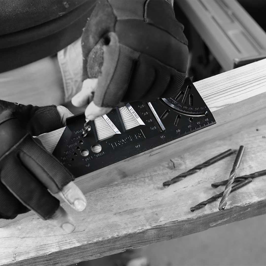 TRACERTools's tweet image. ⚠️⚠️ The Mitre tool is the newest addition to the TRACER Family! The Mitre tool is designed to simplify the measuring and marking of dimensions as well as features such as dove tail guides, marking from 0- 90 degrees plus more!

bit.ly/3cmMqk1

#tracertools