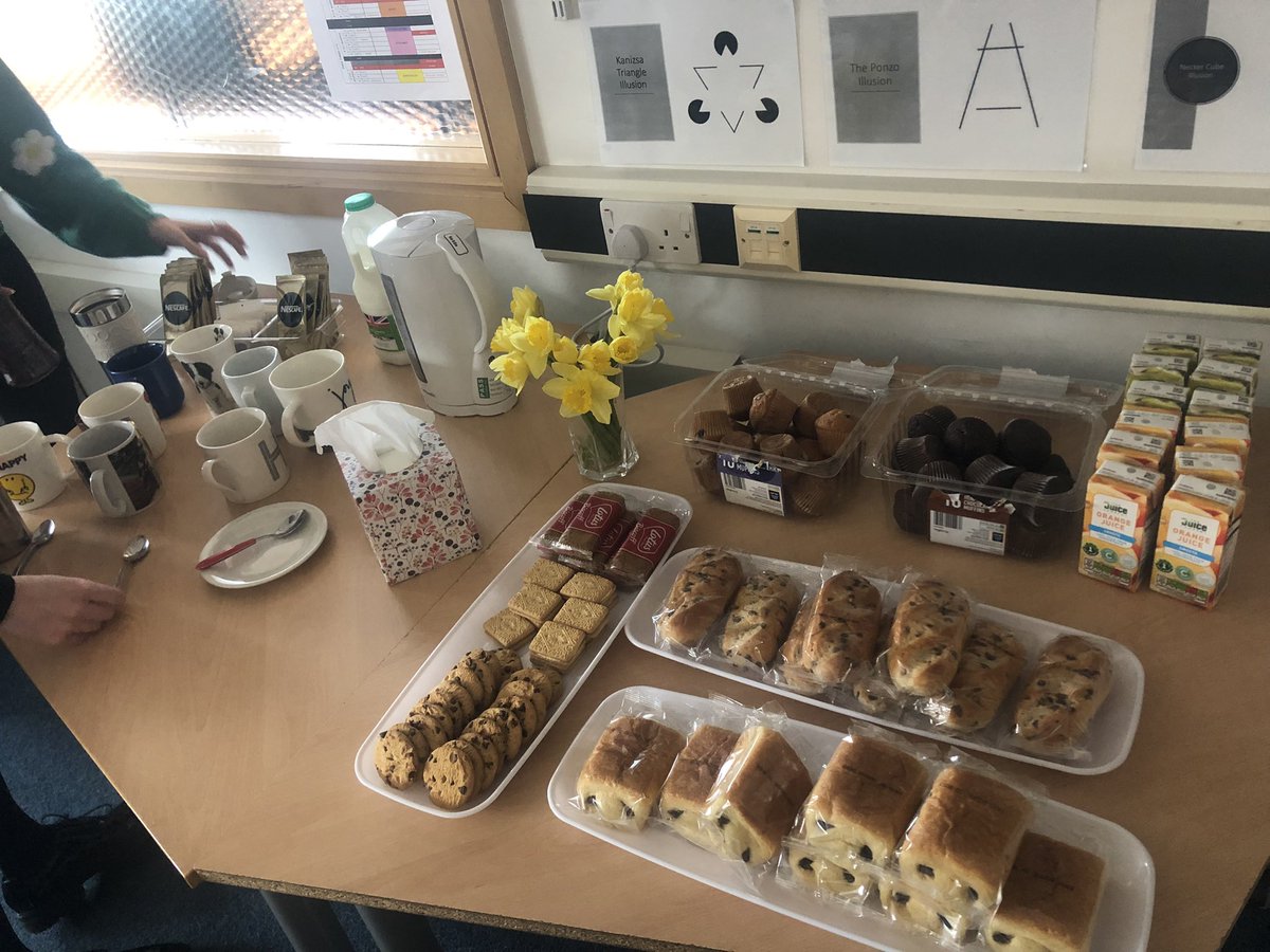 It wouldn’t be a psychology event without some sugary refreshments!☕️ 🧁 <a href="/Grange_Cheshire/">The Grange School</a> 🧠 @CaraFlanagan