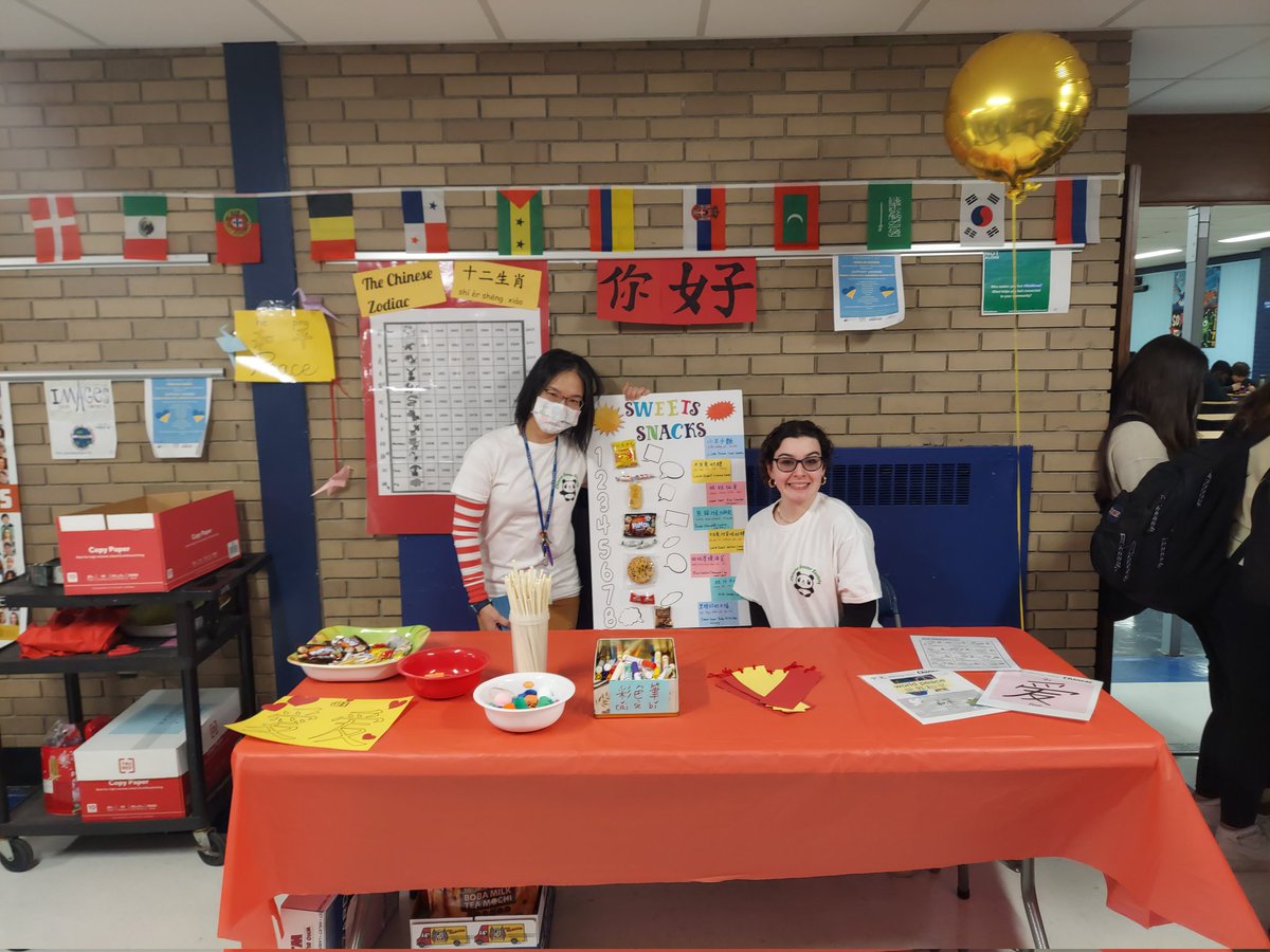 POBJFK's tweet image. This week @POBSchools @POBJFK we are celebrating world languages and women&apos;s history! Be sure to stop by the lobby to learn more! 🧠 #WorldLanguageWeek #womenshistorymonth2022