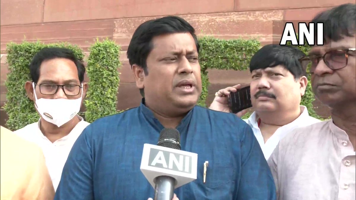 ANI's tweet photo. Union Home Min Amit Shah has assured us that he will seek a report of #Birbhum incident in 72 hours, post which a team will go there to review law &amp; order situation. Mamata Banerjee should be held accountable, she's the CM. She should resign from her post: Sukanta Majumdar,WB BJP https://t.co/2feUevylXE