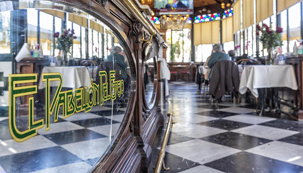 ☕️Nuestro #BlogginMadrid te invita a conocer los #CafésDeMadrid. 

Visita los cafés históricos y nuevos con espíritu cultural:
<a href="/Cafegijon/">Café Gijón</a>, <a href="/ElCafeComercial/">Café Comercial</a>, <a href="/espejonouveau/">Restaurante El Espejo</a>, 
#CaféDeRuiz, #CaféManuela, <a href="/Ajenjo_Cafe/">Ajenjo Cafe</a> y  #CaféBelén.

👉bit.ly/3IxfEMq