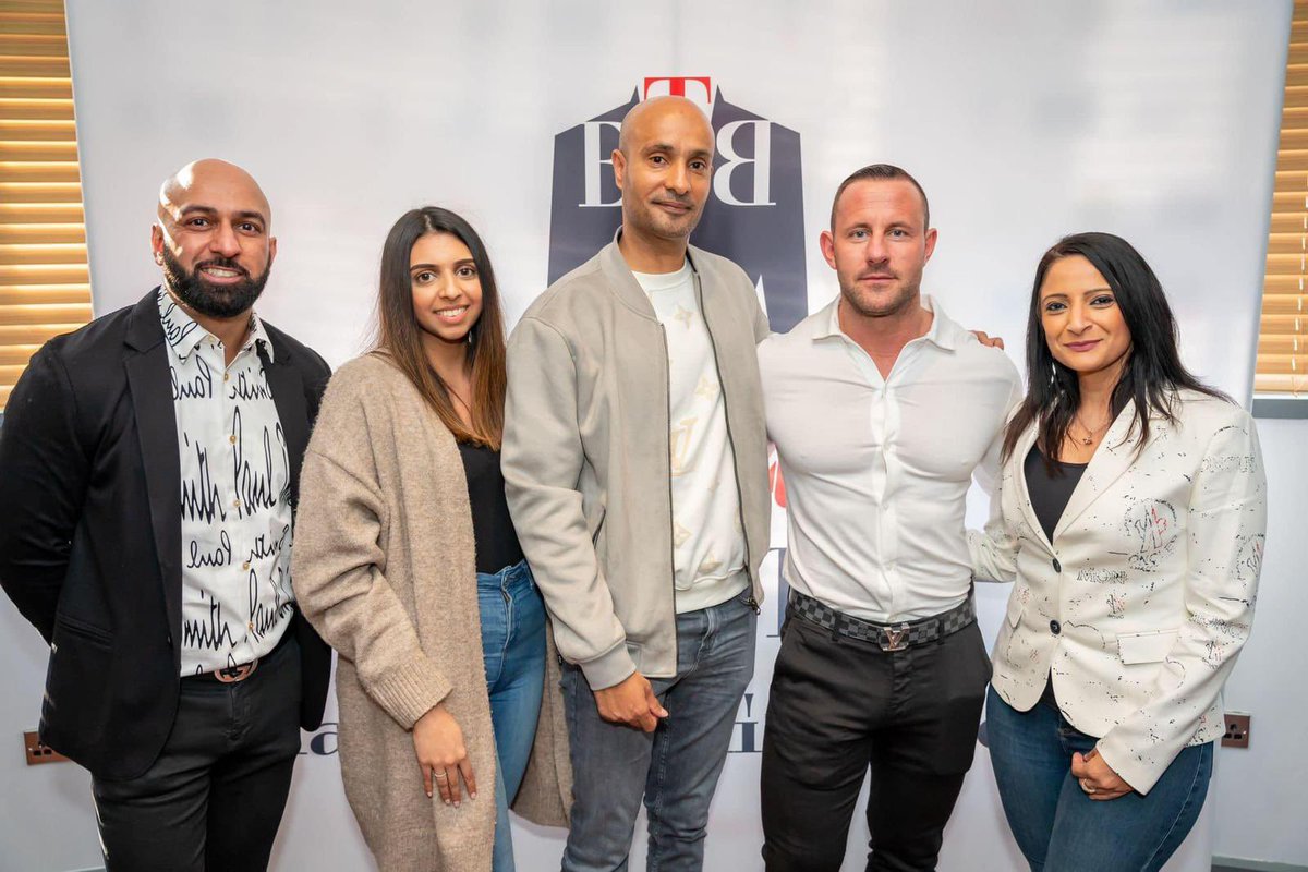 CioProsperity's tweet photo. An amazing vibe at the Fightback press conference on Sunday! A huge Thank You for supporting Prosperity CIO &amp; raising funds for our charity. Bring on the matches 🥊   Justgiving page -  https://t.co/R3XWQNi3VF   Or call us on 0300 102 3040.   Thank you once again! #prosperitycio https://t.co/JSoIK0MXmY