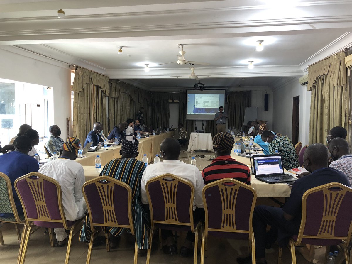 qlwu's tweet photo. Many thought provoking questions from the workshop participants! https://t.co/EIpYjvLvoM