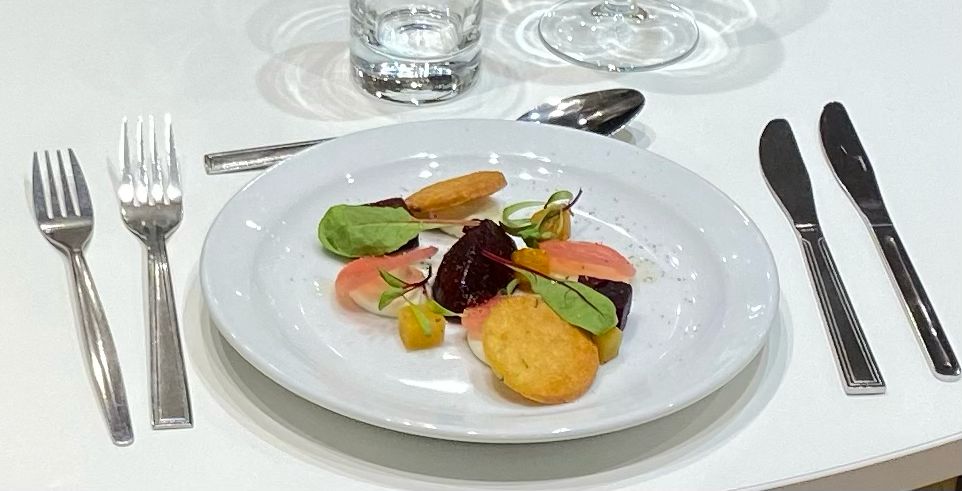 ueseducation's tweet image. Our mock admissions event yesterday evening was a great success, thanks to our host @WetherbySenior and presenters from @EndicottCollege, @nyuniversity, @NotreDame, and @USC! It was amazing to see everyone in person again, and we all learned a lot!