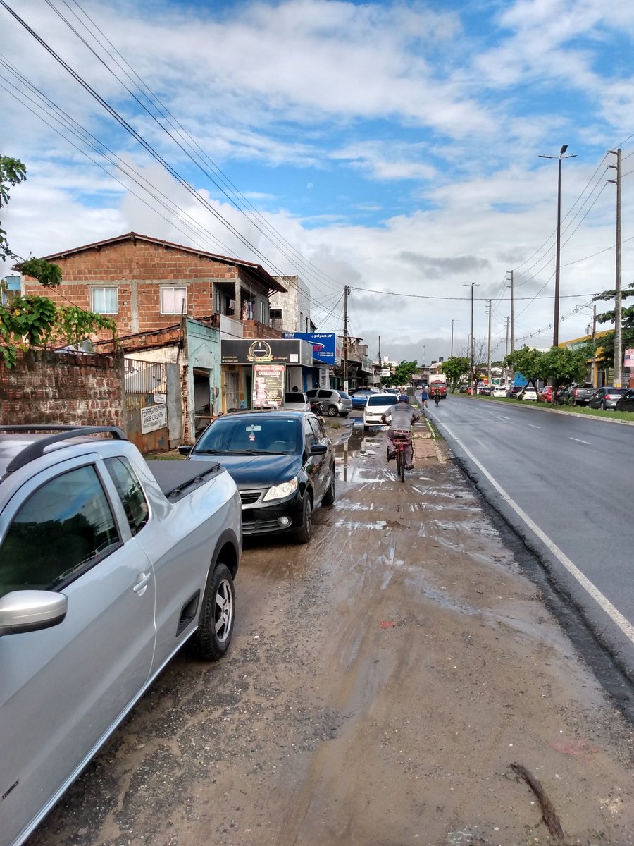 killdare2's tweet image. Só queria saber se @transitosemobjp tem conhecimento da existência de siclo faixa abandonada na av.tranquedo neves