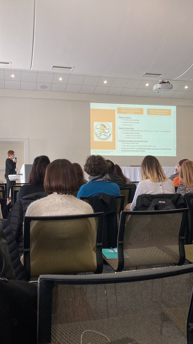 Le Cpias Pays de la Loire à la journée du @CPiasAra avec une présentation du guide Déchets d’activité de soins de <a href="/CPIASOccitanie/">CPIAS Occitanie</a>. Le réseau des CPias au top!!