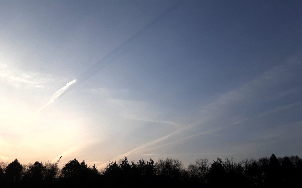 wfinalle57's tweet photo. Mar 22, 2022 7:35:18 AM
busy busy #abominations
A wicked corporate government fumigates the People to advance the interests of the 1% evil deviant #globalistpsychopaths
#Pennsylvania #chemtrails #BillGatesisaVirus #startlookingup #EvilCongress #BadGovernment #EvilGates https://t.co/pMwecEqdhT