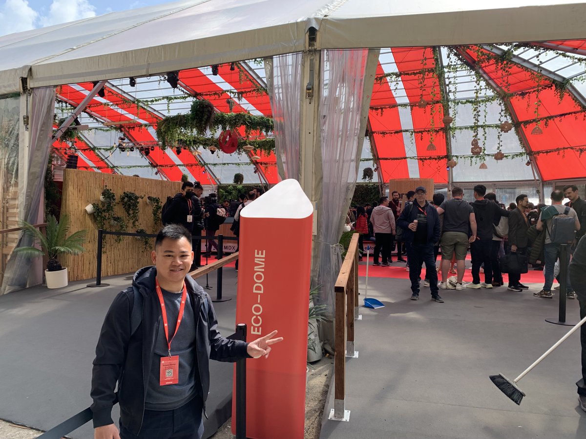 🩸 It's kicking off! Our chief meta officer <a href="/JacquesWhales/">Jacques</a>  is at #AvalancheSummit 🔺

Are you also in Barcelona? What are you looking forward to most? Have any questions? Feel free to send us a DM!

#Avalanche #AVAX