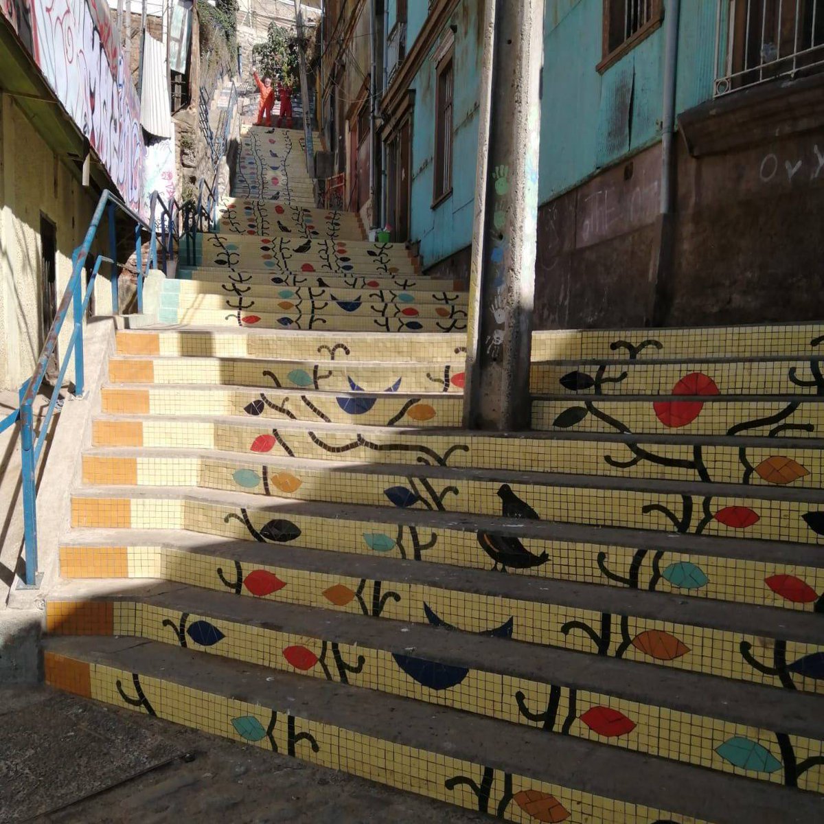 CorpLaMatriz's tweet photo. Hacia su etapa final avanza la instalación de la "Escalera de los sueños" en Cerro Santo Domingo.
Agradecemos a los incondicionales Organización Santo Domingo Bajo,Trotamuros, Gonzalo Ilabaca y Duoc UC Valparaíso. https://t.co/84ZdRirll5