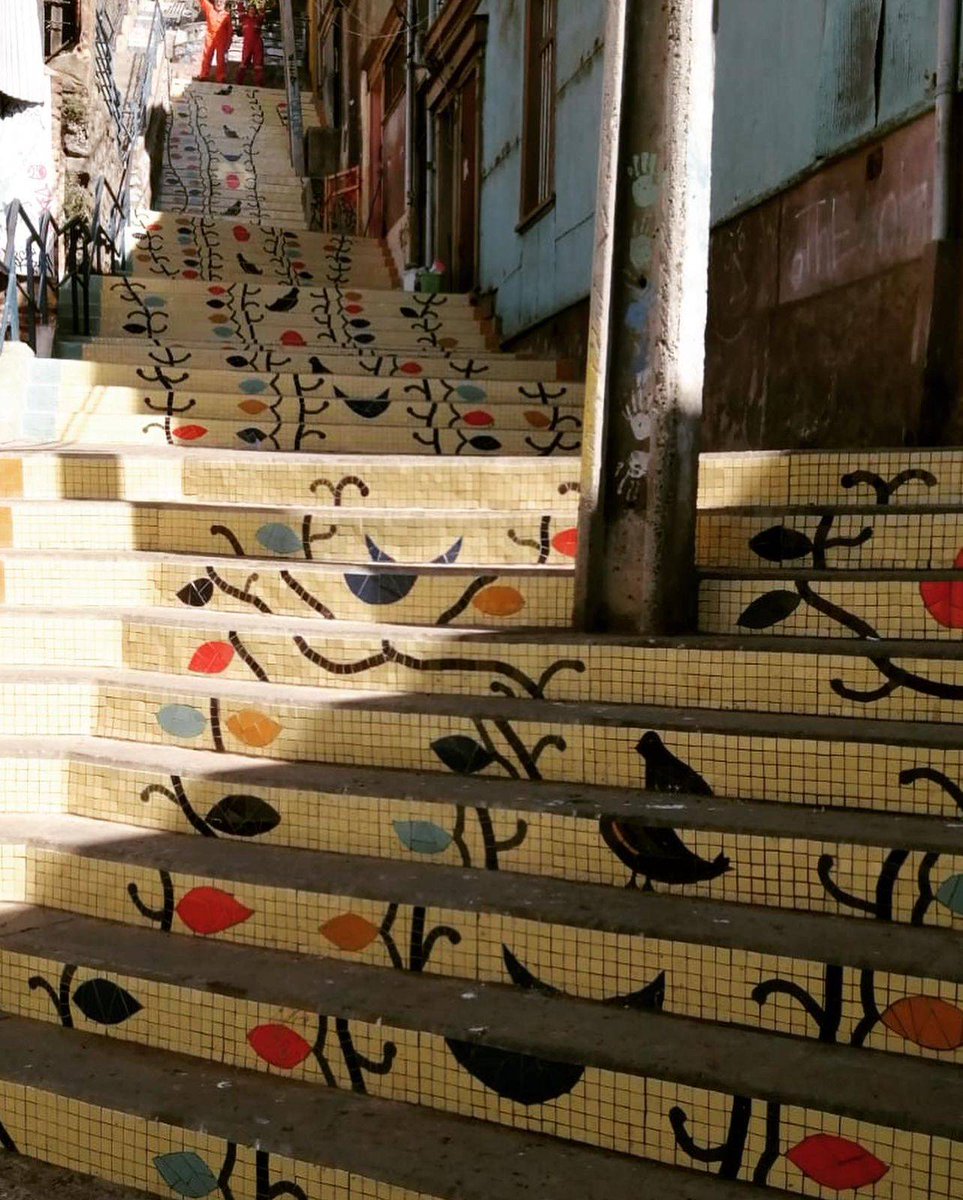CorpLaMatriz's tweet photo. Hacia su etapa final avanza la instalación de la "Escalera de los sueños" en Cerro Santo Domingo.
Agradecemos a los incondicionales Organización Santo Domingo Bajo,Trotamuros, Gonzalo Ilabaca y Duoc UC Valparaíso. https://t.co/84ZdRirll5