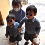 「歩いていくんだよ」と弟に教えていた兄。扉が開いた瞬間に走り出したのは兄でした。