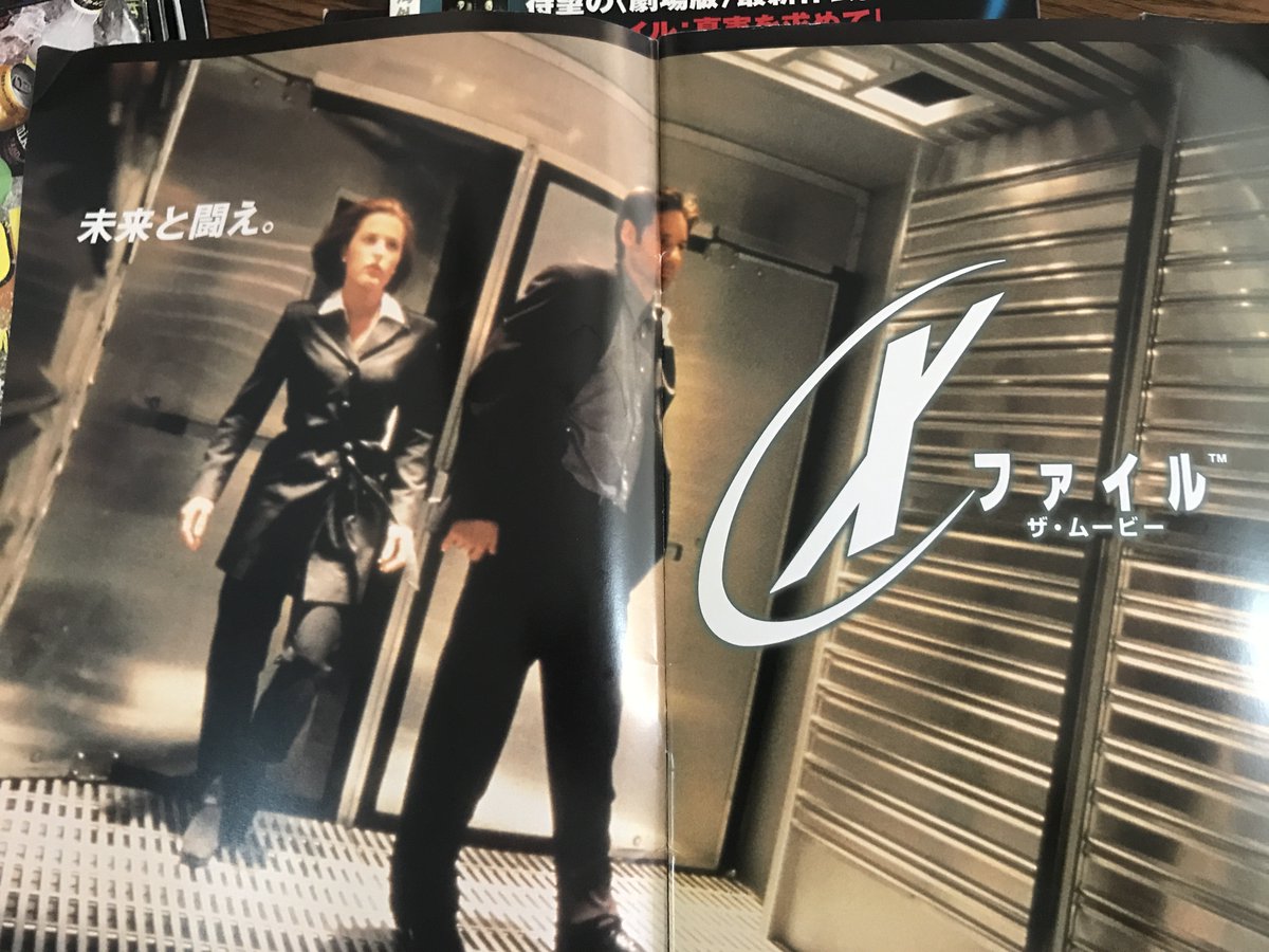 shmallows's tweet photo. ちょい前後しますが、日本語の映画第一弾パンフの中身。モルスカ、かっこよかったんだよなぁ〜。 https://t.co/aeHm8Hby2V