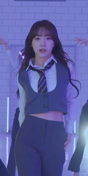 syeun_ace's tweet photo. category is modeling and she is winning 🤩

 our next top model ✨ https://t.co/7SKMpukzbZ