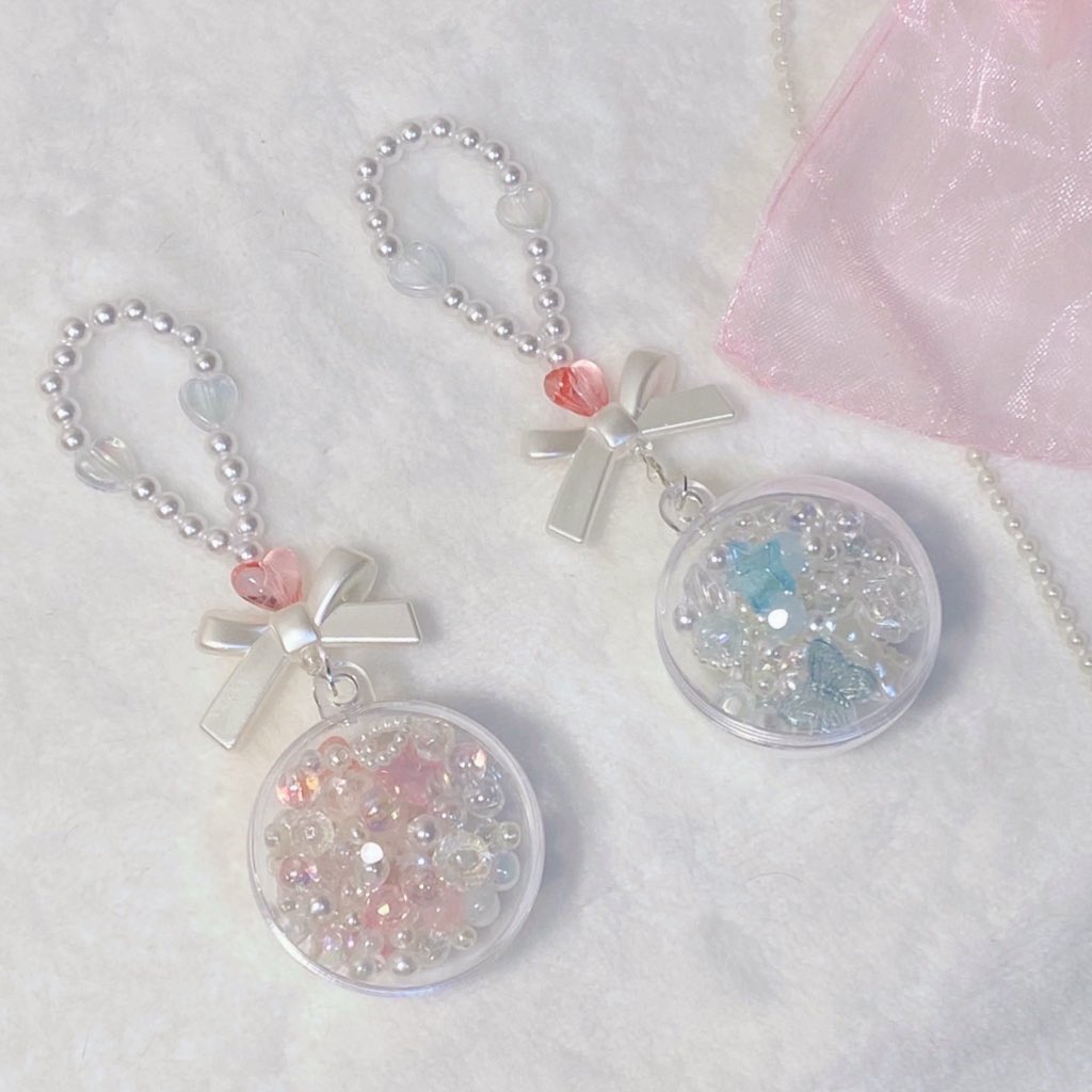 the17thgod's tweet photo. angel pom keychain ปิดรอบพรุ่งนี้แล้วน้า 🤍 ใครอยากมีน้องๆอย่าลืมซื้อนะคะ 💌 ราคา 60-70 เท่านั้นคับ ♡
Order - https://t.co/Fr0c5fr4mQ https://t.co/oiLPN3LEGI
