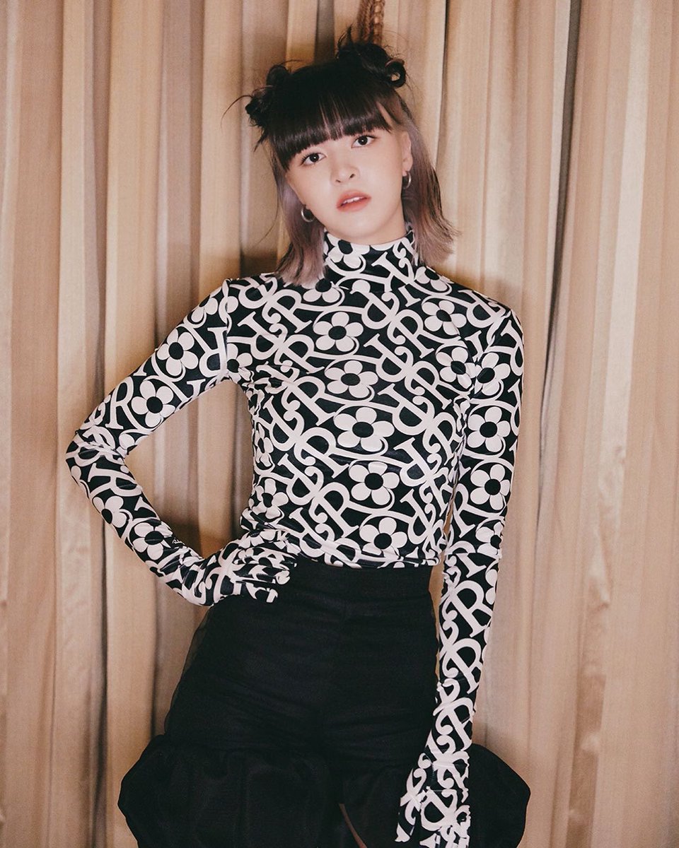 NMIXX official instagram update with Lily
#LILY #릴리