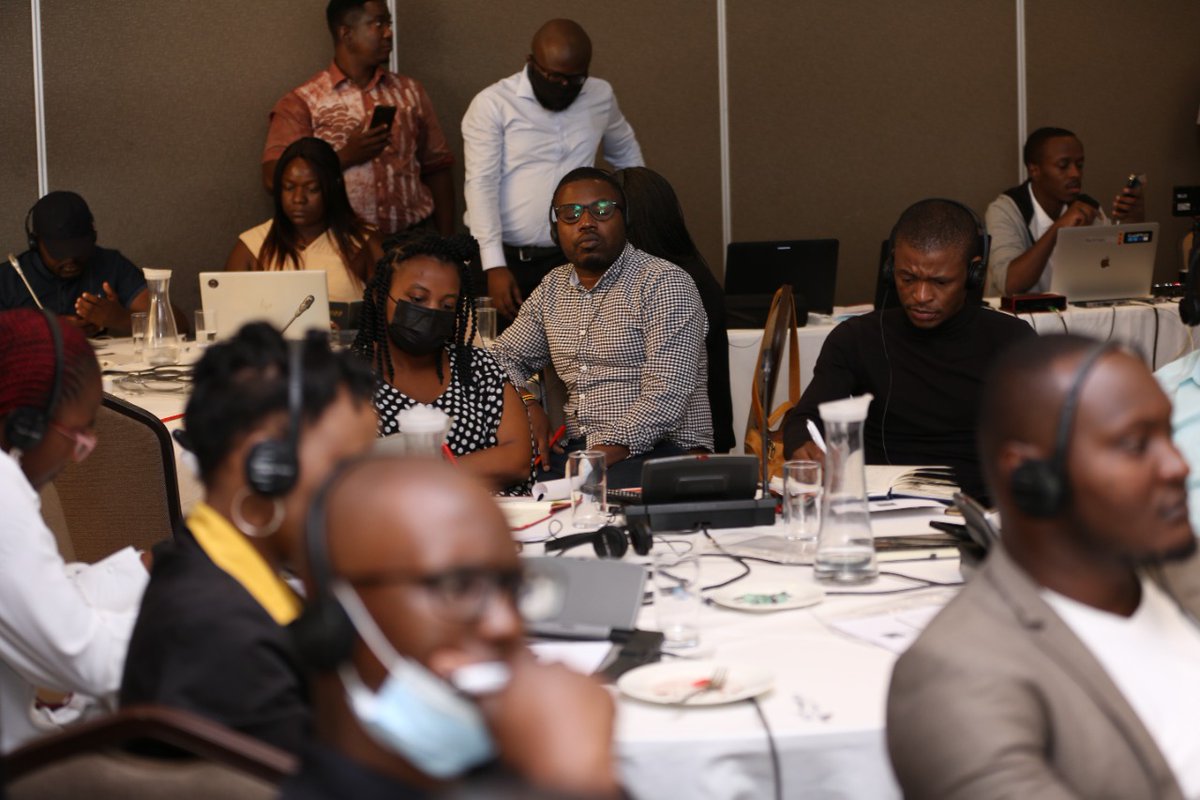 'As a journalist: you have access to all the information, it is important that you understand it all. But its your job to humanise stories and put a face to it' #AFROMEDI2 #AfricaRuleMaker