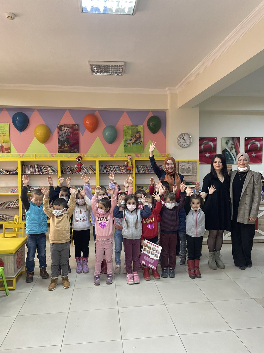 kutuphane5404's tweet photo. Ahmet Yesevi Anaokulu öğrencileriyle gerçekleştirdiğimiz kütüphane tanıtımı masal saati ve masa oyunları etkinliğimiz 💐 https://t.co/nmHTJ6Ny3o