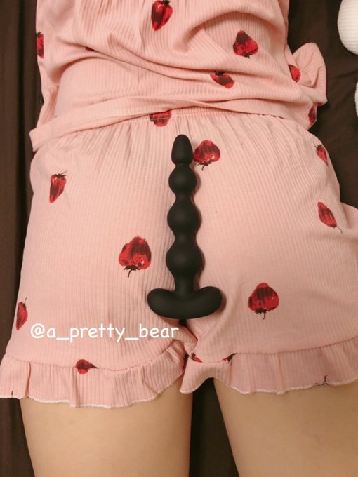 こ〜んなの入ってたらしい🤔💦 飼い主さんのちんちんとどっちが長いかな？  今週中にmyfansで動画アップします꒰◍ᐡ人ᐡ◍꒱✨ よろしくね💕  #アナルバイブ #アナル育成 #くまちゃん🧸 #a_pretty_bear🧸<a href="/tag/%E3%82%A2%E3%83%8A%E3%83%AB%E3%83%90%E3%82%A4%E3%83%96"class="tags">#アナルバイブ</a><a href="/tag/%E3%82%A2%E3%83%8A%E3%83%AB%E8%82%B2%E6%88%90"class="tags">#アナル育成</a><a href="/tag/%E3%81%8F%E3%81%BE%E3%81%A1%E3%82%83%E3%82%93"class="tags">#くまちゃん</a><a href="/tag/a_pretty_bear"class="tags">#a_pretty_bear</a>