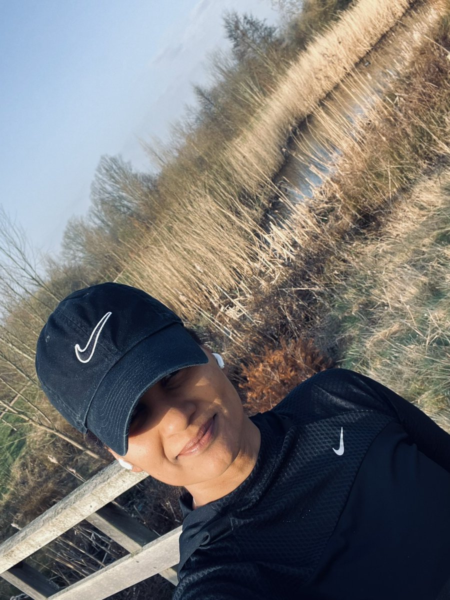 Shazna_Muzammil's tweet photo. Discovering new paths and trails 💙🌳🌿🌼how can you not #LoveMK 😀☀️ https://t.co/HYdN41ONml