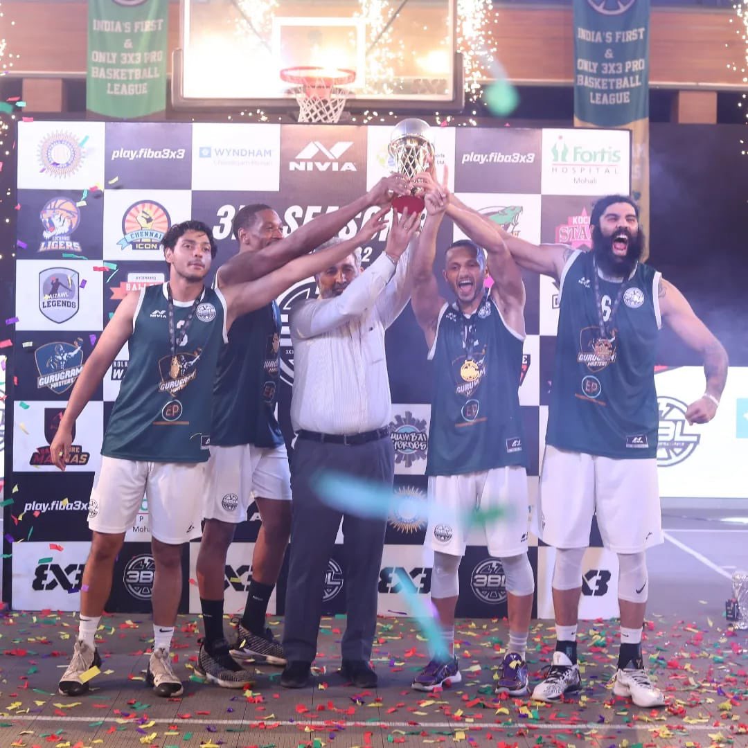 PrernaSharmaBa1's tweet photo. The curtain draws over an enthralling Season3️⃣ of @3X3BL with  #GurugramMasters deservedly crowned the Champions of the Men's League! 🏀

#Thankyou all for the love &amp; support throughout the event! 🙏🏼

#Champions #3x3 #3x3BL #Indianbasketball #GrindSeason #MeVsMe #3BLSeason3 #3BL https://t.co/KgLRLeUiLf