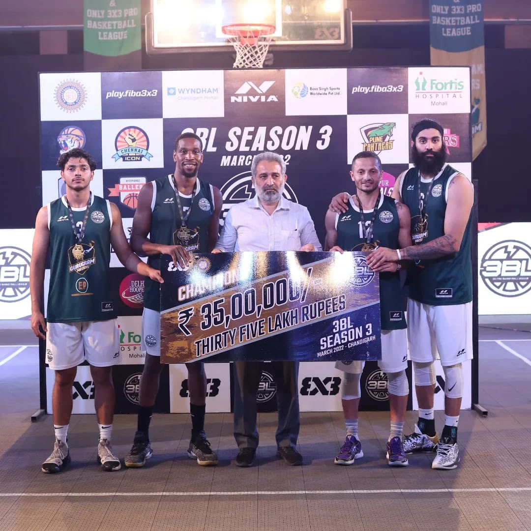 PrernaSharmaBa1's tweet photo. The curtain draws over an enthralling Season3️⃣ of @3X3BL with  #GurugramMasters deservedly crowned the Champions of the Men's League! 🏀

#Thankyou all for the love &amp; support throughout the event! 🙏🏼

#Champions #3x3 #3x3BL #Indianbasketball #GrindSeason #MeVsMe #3BLSeason3 #3BL https://t.co/KgLRLeUiLf