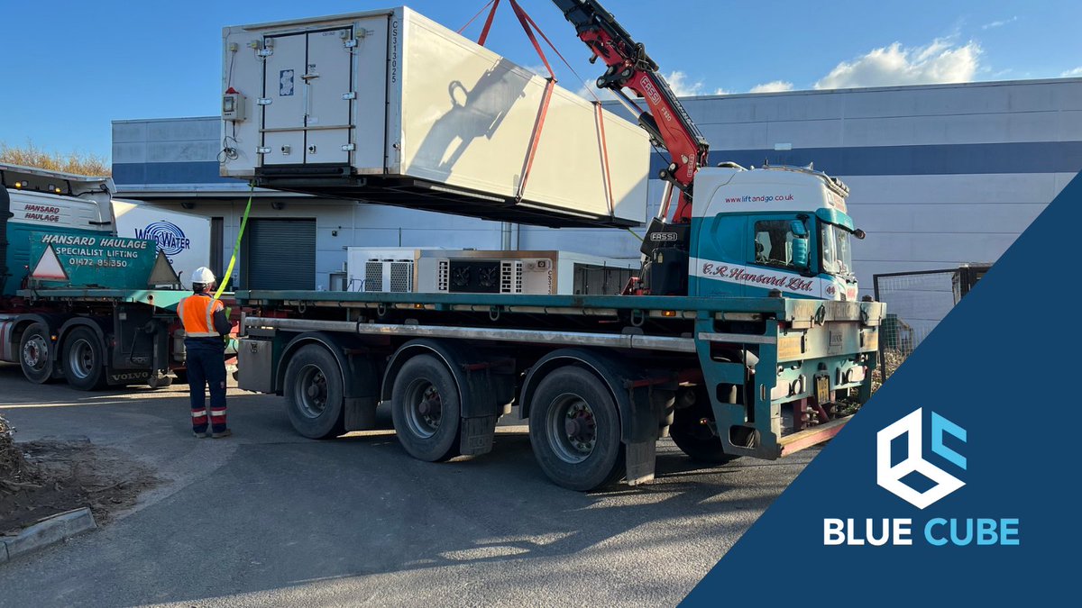 bluecubepcs's tweet photo. Here's one of our exclusive Ultra units being installed, safe in the knowledge we have customer-sourced data to prove our #energyefficient these units are. Find out more by contacting @bluecubepcs 💙

#ukmfg #gogreen #ultrarange https://t.co/4soes6h9O6