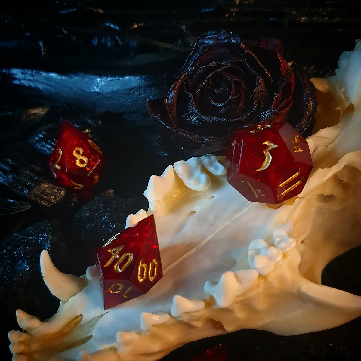 BugbearStudios's tweet photo. "Just ignore the whispers..."

My first set from my new masters, 'Devil's Tongue', will be up my Etsy soon. Swirls of colour-shifting red mica suspended in blood red ink, finished with 18kt gold numbering.

More to come... 

#dice #dicemaking #dicegoblin #rpg #dungeonsanddragons https://t.co/j6PKv0ik6q