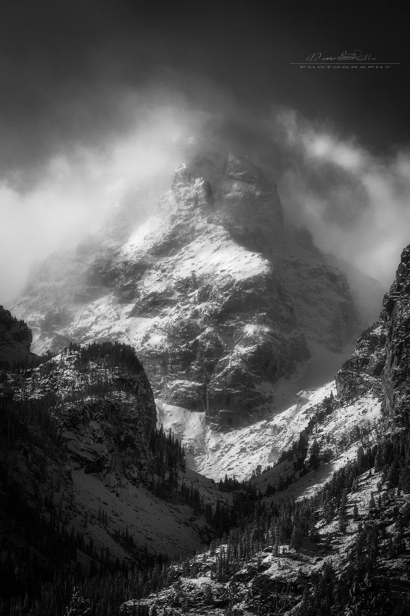 Gm 🌈. It's been about 3 weeks since I decided to take a break from social media. Wish everyone a fantastic day!