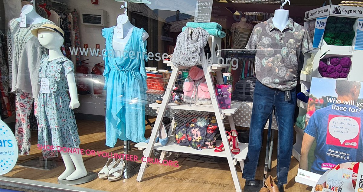 CrukRawtenstall's tweet photo. Mint, turquoise and Pinks lovely for spring. Brighten up your wardrobe today #spring #WindowWednesday #Flowers #20yearscruk #tescoturnspink @CrukRawtenstall @CRUKShops @sangregoryy @SU2CUK @raceforlife https://t.co/FWsk2Xk17P