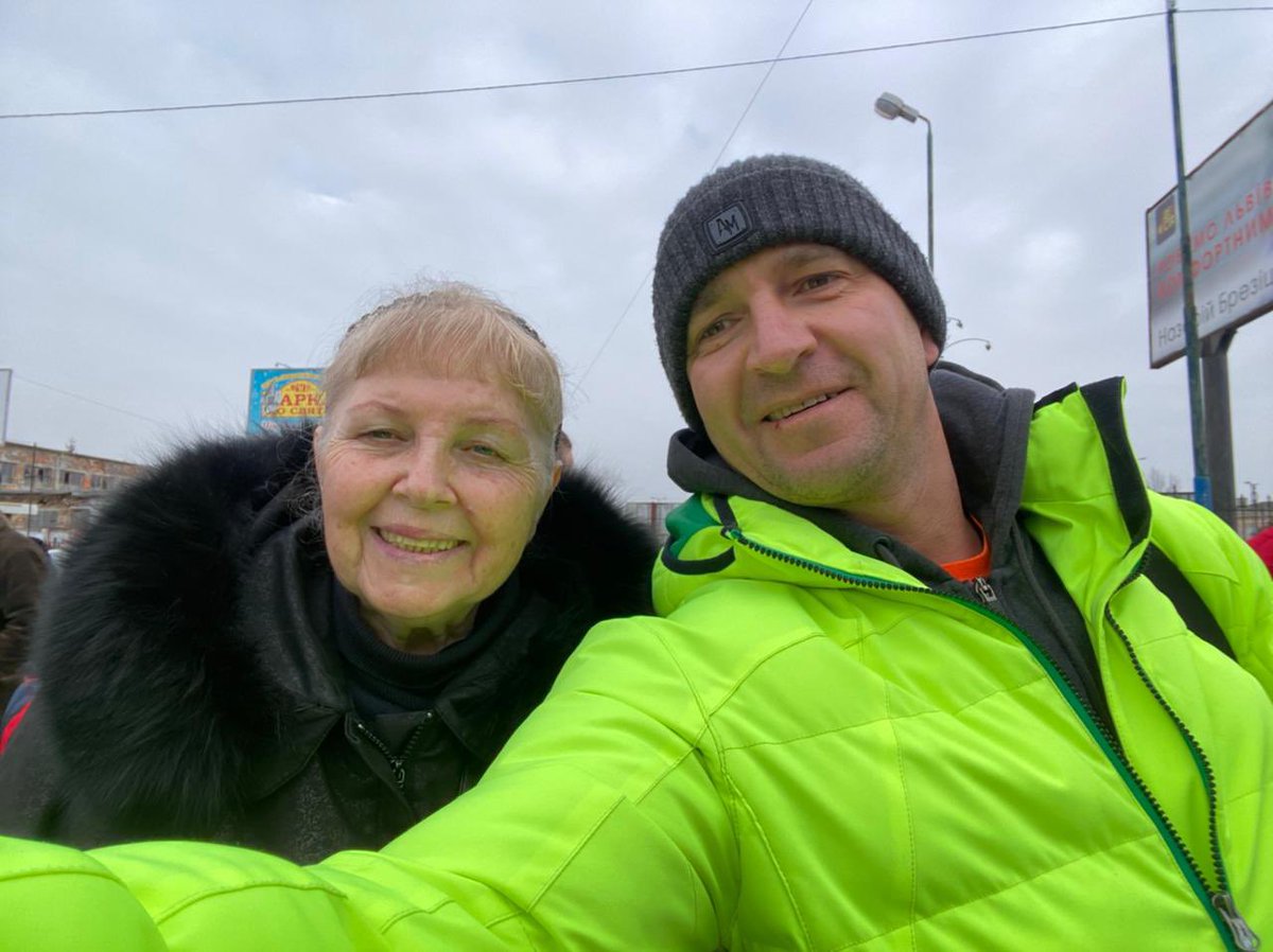 ConsultSlovak's tweet photo. #hellokrivan #hellohumanitarian Dombas-Kyiv-Lviv-Warszaw-London with a little #Slovakhelp 🇺🇦💛 Best news ever for the start of Spring days-Together we’ve helped a secure extraction, transportation and reunion with her daughter- my friend in London of one lovely #UkrainianMama ☮️ https://t.co/da9XWH7Aqt
