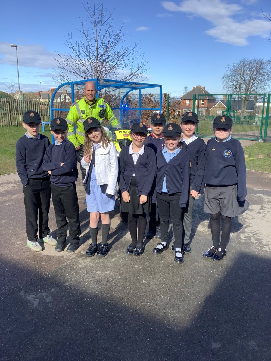 westcornforthps's tweet image. Our Mini Police enjoyed looking at a police motorbike when the police visited our school last week. They got to sit on the bike and chat to the police officer. @Durpol_Bikes