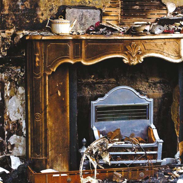 Ecclesiastical's tweet image. A #DisasterControl plan helps you to identify the steps required in the event of a disaster. Minimise harm to your people, buildings, contents, business activity and reputation. Get started with @Ecclesiastical’s guide: ecclesiastical.com/risk-managemen…