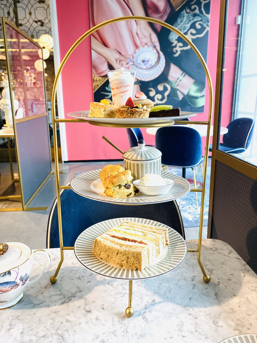 SurajRana91's tweet photo. A wonderful afternoon @WorldofWedgwood for some Vegan Afternoon tea. I’ve missed out since I’ve been Vegan and this is up there in my top 3. Well done. #StokeOnTrent #pottery #Vegan https://t.co/pWjrUnPcIX