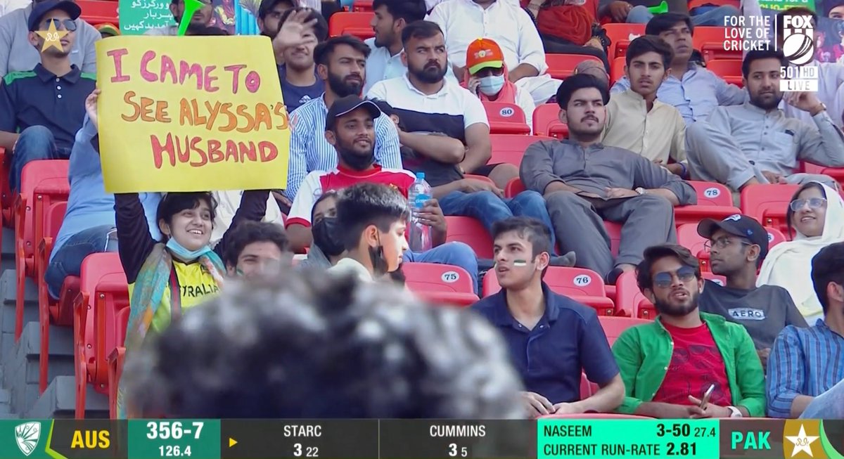 LMcKirdy7's tweet photo. My new favourite banner in Pakistan, @ahealy77 

#PAKvAUS https://t.co/F5RO8Ib8P9