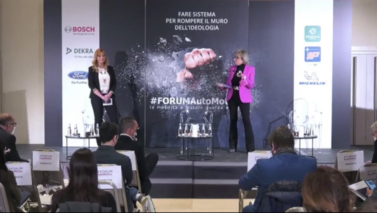 Roberta Pasero, giornalista de <a href="/ilgiornale/">ilGiornale</a> e 
<a href="/SilviaTerraneo/">Silvia Terraneo</a> di <a href="/SheMotori/">SheMotori</a> dialogano con Francesca Pardini, “Personaggio dell’anno 2022” del #FORUMAutoMotive.