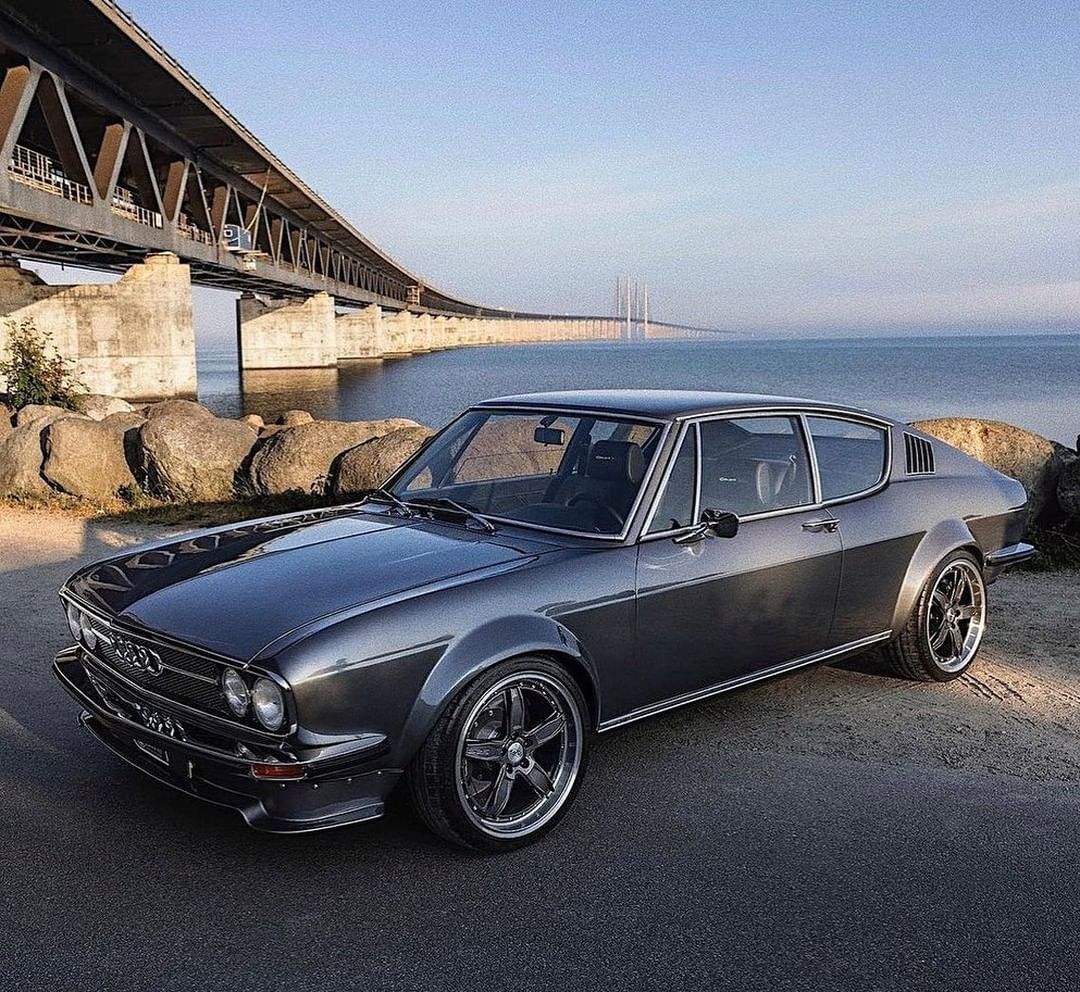 BOTB_Dreamcars's tweet photo. When the father is a Muscle car and the mother is a German car, you get the beautiful Audi 100 Coupé! What are your thoughts, do you love it?
📸 Instagram – @auditography
#botb #audi100coupe #audiclub #caraday https://t.co/RqIeQ8ZNzj